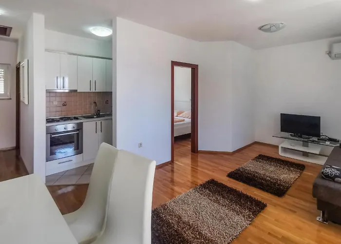 Amazing In Apartman *