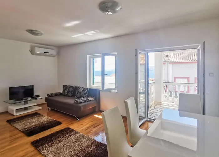 Amazing In Apartament Novi Vinodolski